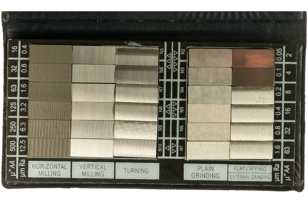 Набор образцов шероховатости поверхности из 30 шт GRIFF Ra 0.05-12.5 D125021