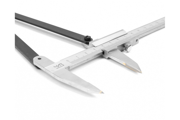 Разметочный штангенциркуль ЧИЗ ШЦРТ I-300 0,05 с твердосплавными губками 996292