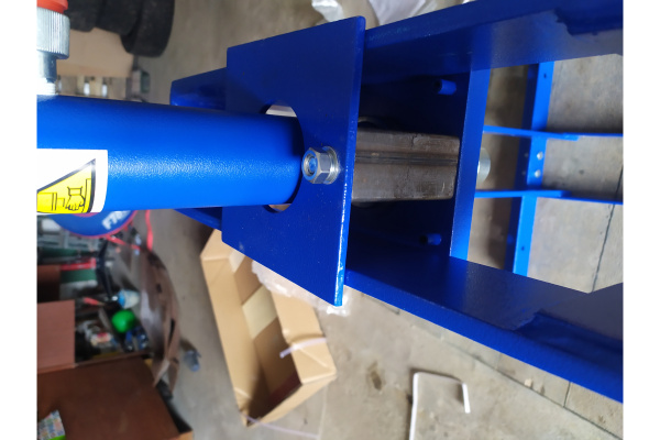 Гидравлический пресс ROSSVIK HJ0802CE 10т, настольный SD0802CE