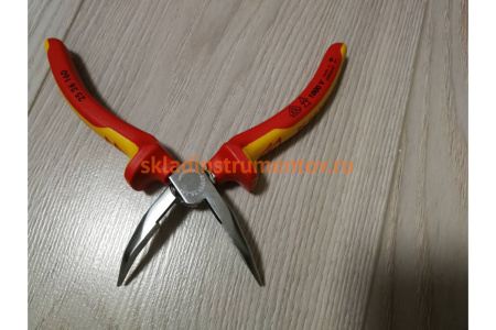 Длинногубцы с резцом KNIPEX KN-2526160