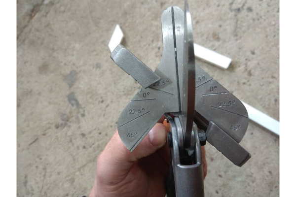 Ножницы для резки коробов и кабель-каналов КВТ НККУ-60 79822