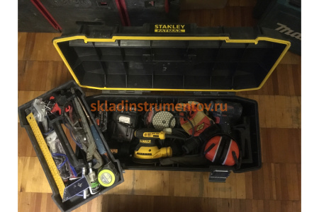 Ящик для инструмента профессиональный влагозащитный FatMax 28" (71х32х29.5 см) Stanley 1-93-935