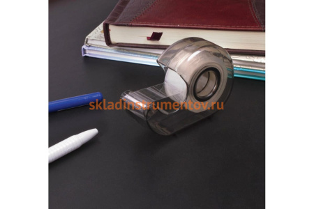 Клейкая лента в тонированном сером диспенсере BRAUBERG 19 мм х 10 м 227265