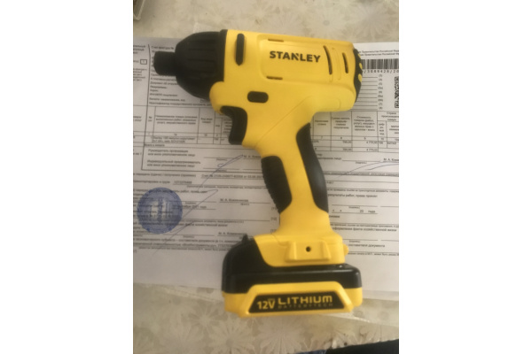Импульсный шуруповерт Stanley SCI121S2K