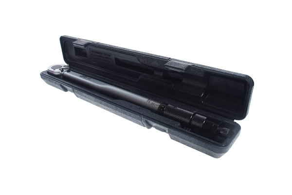 Динамометрический ключ JTC 1/2" усилие затяжки 28-210Нм, длина 470мм JTC-6903