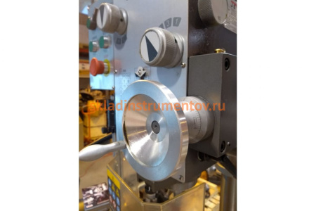 Фрезерно-сверлильный станок JET JGHD-32PF 50000860T Фрезерно-сверлильный станок JET JGHD-32PF 50000860T