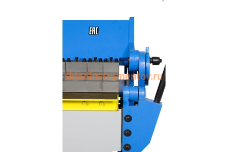 Листогибочный сегментарный станок, ручной Blacksmith W2.5x2540A