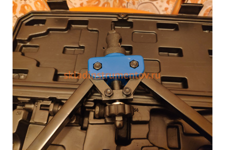 Двуручный заклепочник Зубр Р-М10 в кейсе 31056, для резьбовых заклепок М3-М10 31056