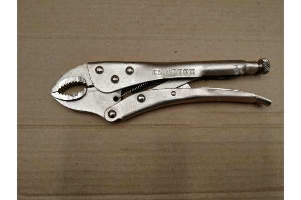 Ручной зажим, полукруглый захват, 220 мм СИБРТЕХ 18422