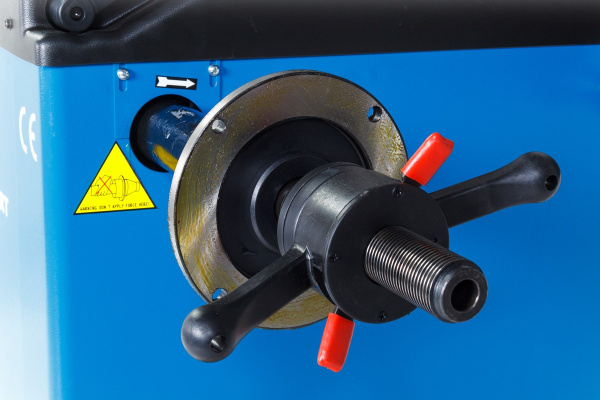 Полуавтоматический балансировочный стенд 220 В Станкоимпорт ST-302A