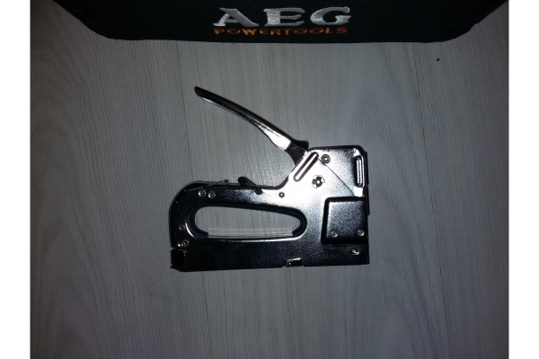 Мебельный металлический регулируемый степлер, тип скобы 53, 4-14мм СИБРТЕХ 40101