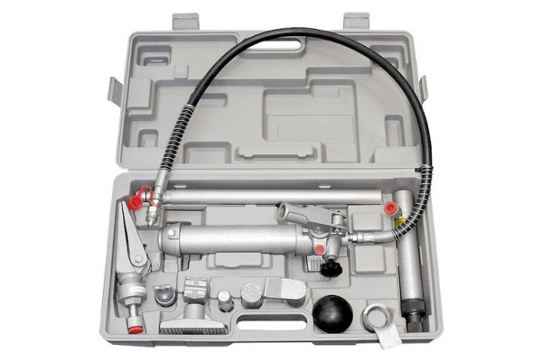 Гидравлическая растяжка MATRIX 4 т, набор из 12 предметов, 7 сменных насадок, в пласт. кейсе 513345