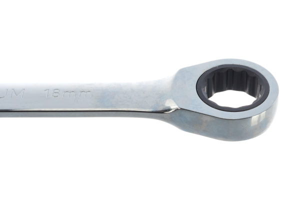 Комбинированный трещоточный ключ 18мм JTC-3038