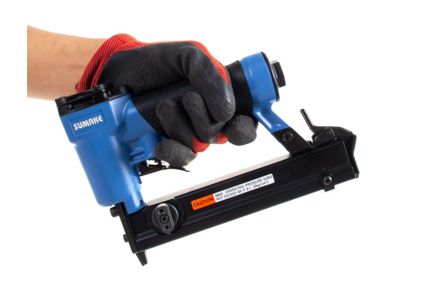 Пневмогвоздезабивной пистолет SUMAKE P 0.6/22 2142700