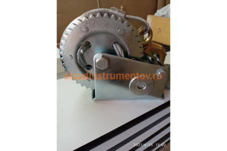 Ручная барабанная лебедка TOR ЛН-1200 (LHW) г/п 0,5 т, длина троса 20 м 113053