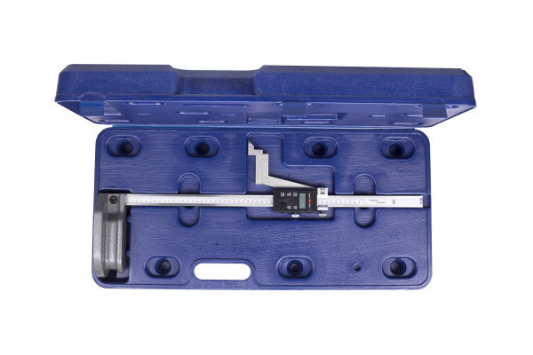 Электронный штангенрейсмас со шкалой ЧИЗ 450 0.01 100869