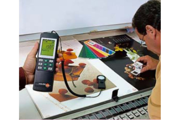 Измеритель освещённости / Люксметр Testo 545