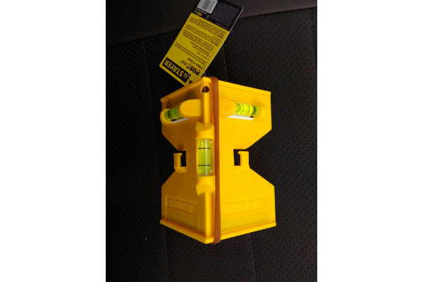 Пластмассовый уровень-угольник с магнитом Stayer MASTER POSTLevel 3456_z01