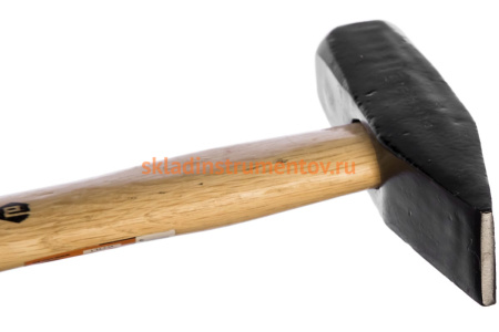 Молоток 800г, деревянная ручка Вихрь 73/6/8/4