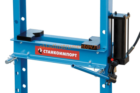 Гаражный пресс с ножным приводом 12 тонн Станкоимпорт SD0803B