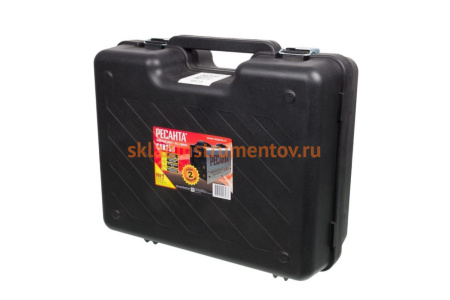 Инверторный сварочный аппарат в кейсе Ресанта САИ 250 Инверторный сварочный аппарат в кейсе Ресанта САИ 250