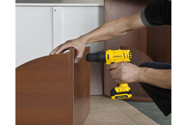 Ударная дрель-шуруповерт Stanley SCH12S2