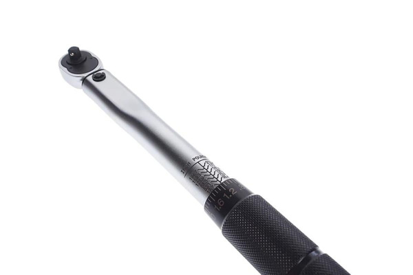 Динамометрический ключ JTC 1/4" усилие затяжки 2-24Nm, длина 280мм JTС-6901