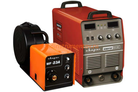 Инверторный полуавтомат для сварки в среде защитных газов Сварог MIG 350