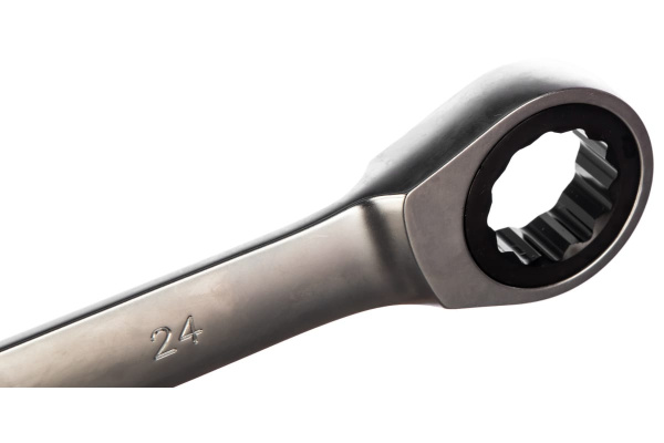 Трещоточный комбинированный ключ 24мм KING TONY 373124M