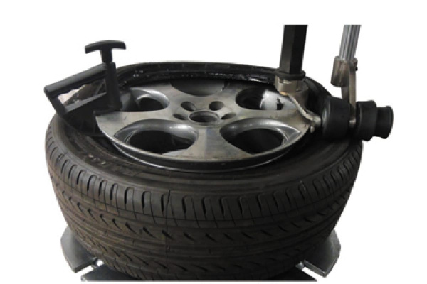 Шиномонтажный станок AE&T M-209BP1P2 380В