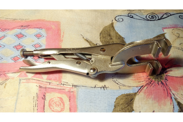 Зажим с фиксатором для кузовных панелей 225ММ Irwin 9AC 251