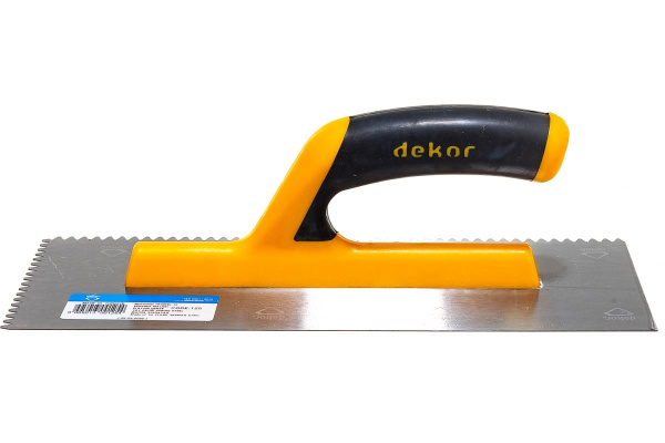 Зубчатый полутерок DEKOR HASSAN треугольные зубья 4х4,5мм 120х295мм пласт. ручка 125