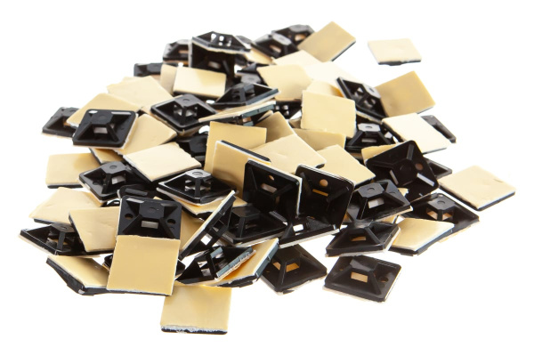 Площадка под хомут-стяжку Зубр ПХС самоклеющаяся черная, 25 x 25 мм, 100 шт, нейлоновая, 30917-25