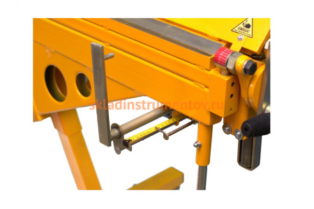 Стол передней поддержки LBM-300 Classic MetalMaster 17656