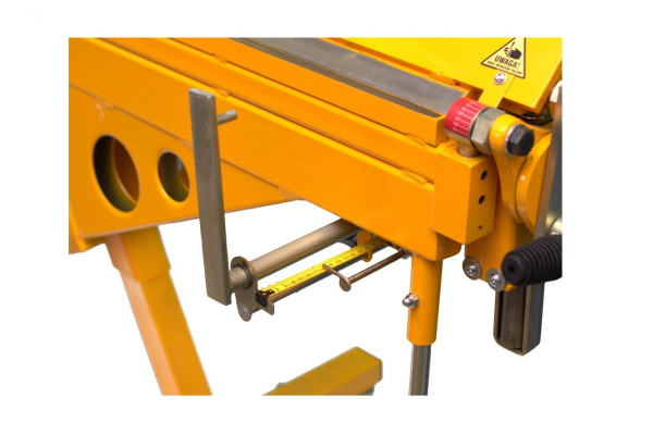 Стол передней поддержки LBM-300 Classic MetalMaster 17656