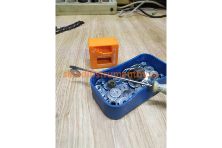 Прибор для намагничивания и размагничивания отверток и бит TRUPER 14141