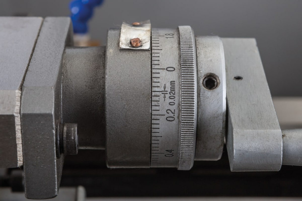 Токарный станок по металлу с фрезерной головой JET BD-11GDMA 50000915MCD