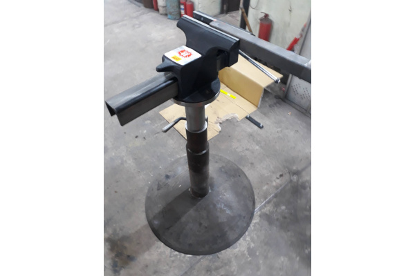 Слесарные поворотные тиски с захватом 10 дюймов JTC 3125