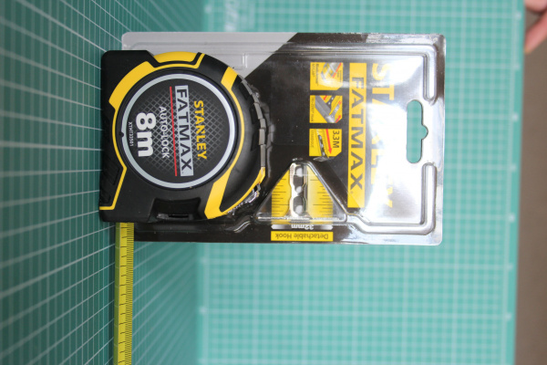 Рулетка Stanley FATMAX AUTOLOCK 8 м XTHT0-33501