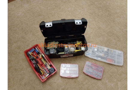 Ящик для инструментов 600x305x295мм +лоток + органайзер + 2 съемных органайзера Tayg 168000