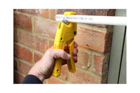 Резак для пластиковых труб STANLEY 0-70-450