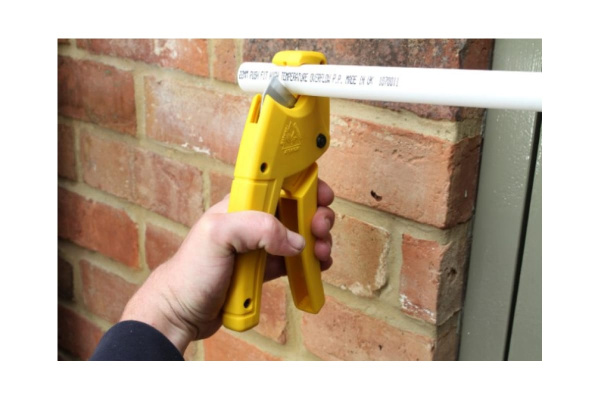 Резак для пластиковых труб STANLEY 0-70-450