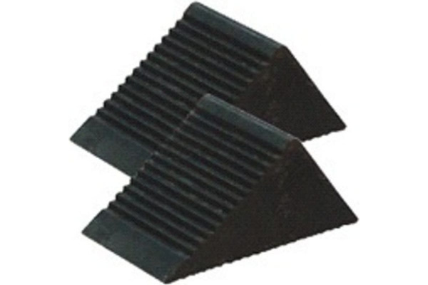 Упор под колесо ROCKFORCE резиновый длина - 130мм, ширина - 80мм, высота - 65мм RF-TRF3301