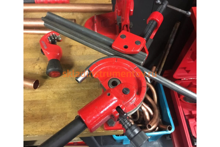 Ручной трубогиб для тонкостенных труб со скользящей направляющей VIRAX 12, 15, 18, 22 мм 250286