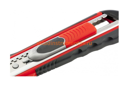 Нож 18мм, выдвижное лезвие, металлическая направляющая, двойная фиксация, эргономичная двухкомпонентная рукоятка MATRIX QUIK BLADE 78936