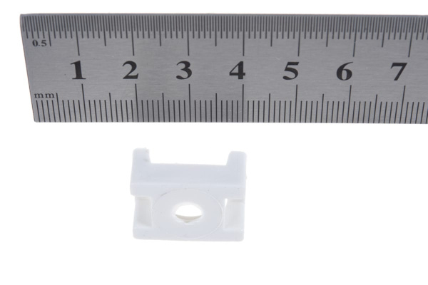 Усиленная площадка под хомут-стяжку Зубр ПХС-У, белая, 16x23 мм, 100 шт, нейлоновая 30920