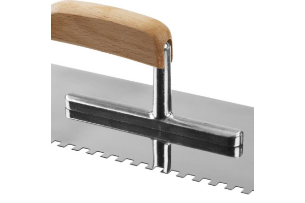 Нержавеющая зубчатая гладилка ПРОФЕССИОНАЛ с деревянной ручкой Зубр 0806-08_z01
