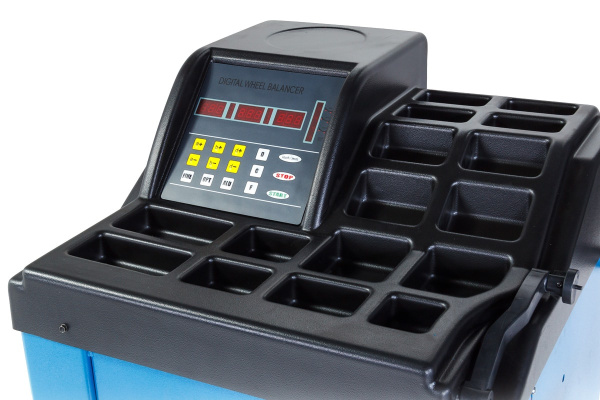 Полуавтоматический балансировочный стенд 220 В Станкоимпорт ST-302A