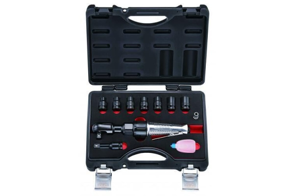 Пневмотрещотка с набором ударных головок FORCE 4118-3