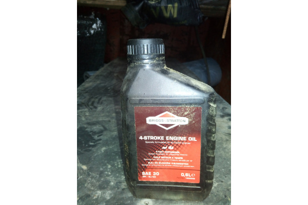 Масло SAE-30 (0.6 л) для 4-х тактных двигателей Briggs&Stratton 100005E